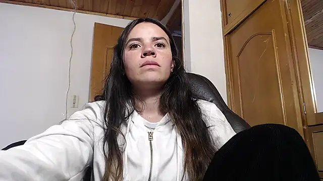 Skylar Serenity online show from October 3, 8:28 pm