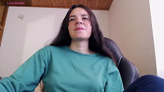 Skylar Serenity online show from November 20, 5:45 pm