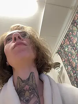 HoneySquirrel online show from February 10, 12:31 pm