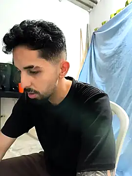 Snapshot of giannis090 chatting on September 30, 9:42 pm giannis090 online show from September 30, 9:42 pm