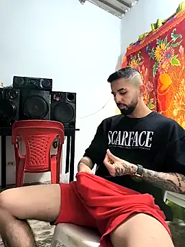 Snapshot of giannis090 chatting on November 18, 8:13 pm giannis090 online show from November 18, 8:13 pm