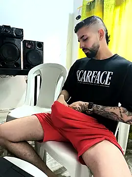 Snapshot of giannis090 chatting on November 27, 8:22 pm giannis090 online show from November 27, 8:22 pm