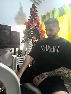 Snapshot of giannis090 chatting on December 14, 9:52 pm giannis090 online show from December 14, 9:52 pm