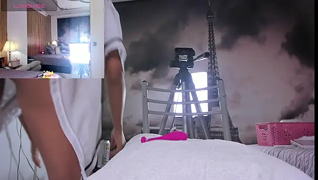 keeyla stone online show from February 25, 11:47 pm