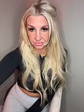 kimmyxxx69 online show from October 26, 6:47 pm