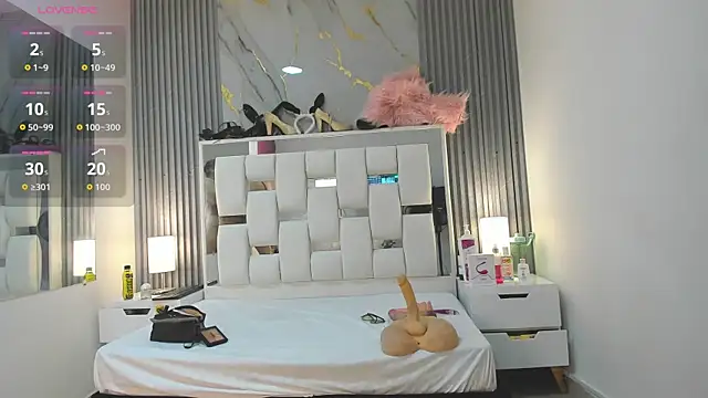 VanessaHard as online show from November 13, 7:35 pm