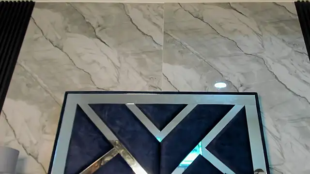 VanessaHard as online show from January 6, 8:01 pm