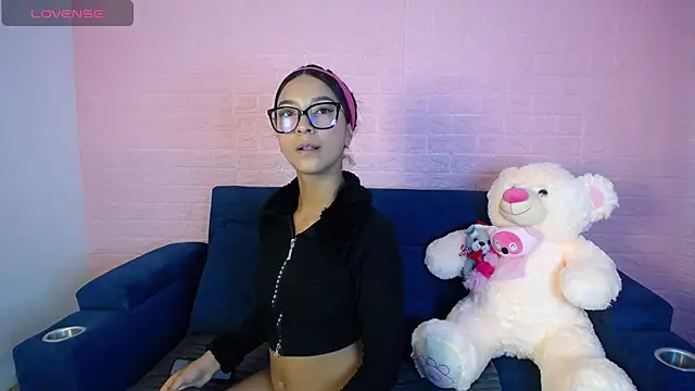 Snapshot of Natasha_evans18 chatting on November 13, 3:27 am Natasha evans18 online show from November 13, 3:27 am