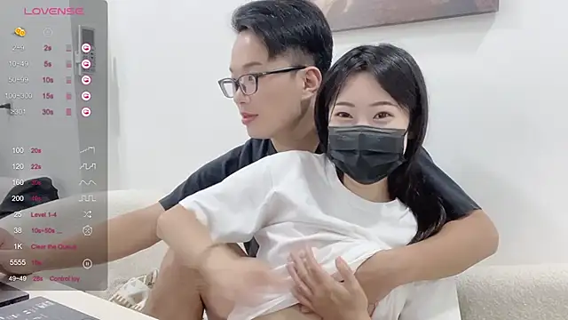 Snapshot of ni_ni01 chatting on October 15, 10:04 am ni ni01 online show from October 15, 10:04 am