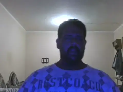 Snapshot of elpoop7305 chatting on October 2, 4:36 pm elpoop7305 online show from October 2, 4:36 pm