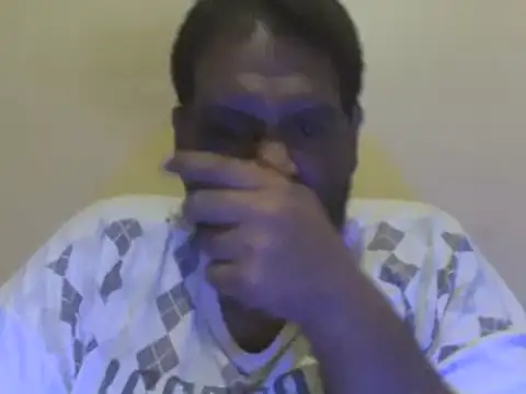 Snapshot of elpoop7305 chatting on October 4, 10:08 pm elpoop7305 online show from October 4, 10:08 pm