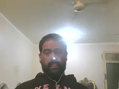 Snapshot of elpoop7305 chatting on October 20, 11:32 am elpoop7305 online show from October 20, 11:32 am