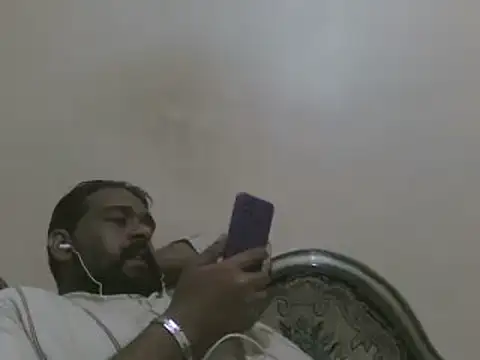 Snapshot of elpoop7305 chatting on October 23, 10:58 am elpoop7305 online show from October 23, 10:58 am