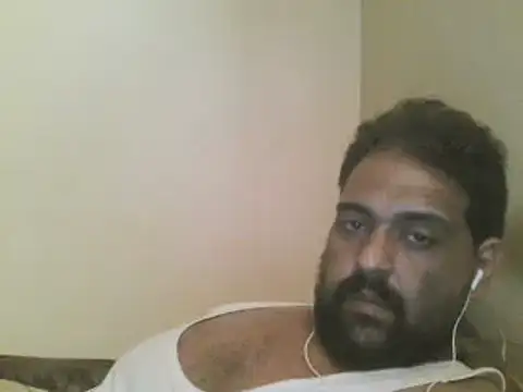 Snapshot of elpoop7305 chatting on November 7, 1:11 pm elpoop7305 online show from November 7, 1:11 pm