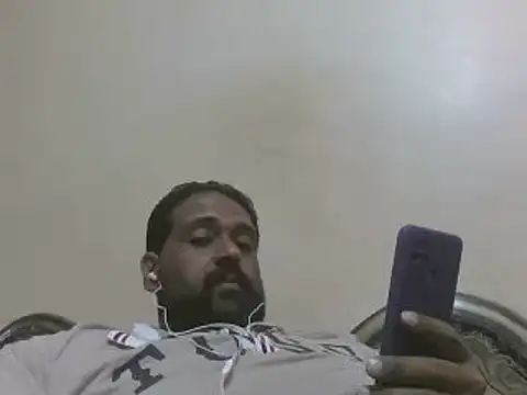 Snapshot of elpoop7305 chatting on November 9, 10:57 am elpoop7305 online show from November 9, 10:57 am