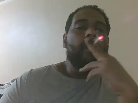 Snapshot of elpoop7305 chatting on November 16, 10:04 pm elpoop7305 online show from November 16, 10:04 pm