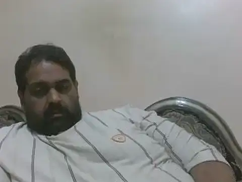 Snapshot of elpoop7305 chatting on November 19, 11:43 am elpoop7305 online show from November 19, 11:43 am