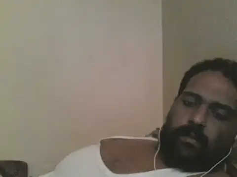 Snapshot of elpoop7305 chatting on November 27, 11:56 am elpoop7305 online show from November 27, 11:56 am