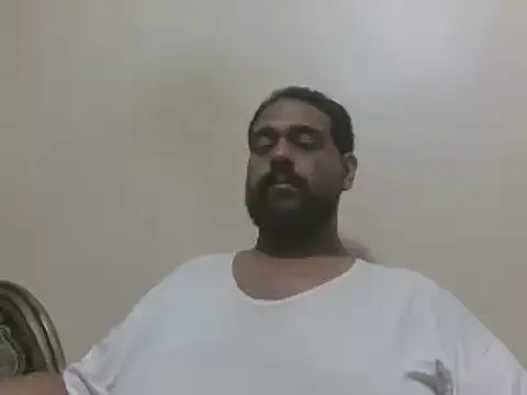 Snapshot of elpoop7305 chatting on December 3, 5:59 am elpoop7305 online show from December 3, 5:59 am