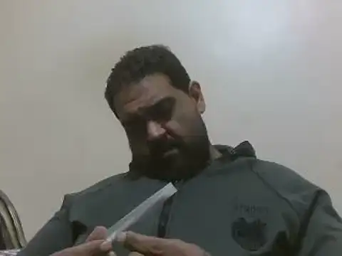 Snapshot of elpoop7305 chatting on December 15, 11:25 am elpoop7305 online show from December 15, 11:25 am