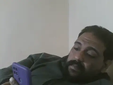 Snapshot of elpoop7305 chatting on December 20, 8:16 pm elpoop7305 online show from December 20, 8:16 pm