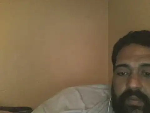 Snapshot of elpoop7305 chatting on March 15, 8:42 am elpoop7305 online show from March 15, 8:42 am