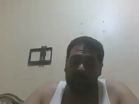 elpoop7305 online show from April 17, 10:46 pm