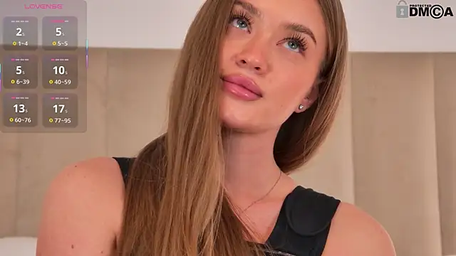 SkylarVoxx online show from December 2, 1:17 pm