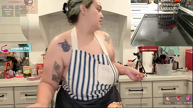 Snapshot of nevermakeawish chatting on September 28, 5:46 am nevermakeawish online show from September 28, 5:46 am