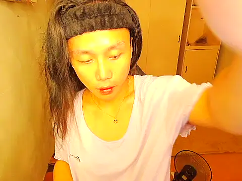 YourNikkieXxx online show from November 2, 9:00 am