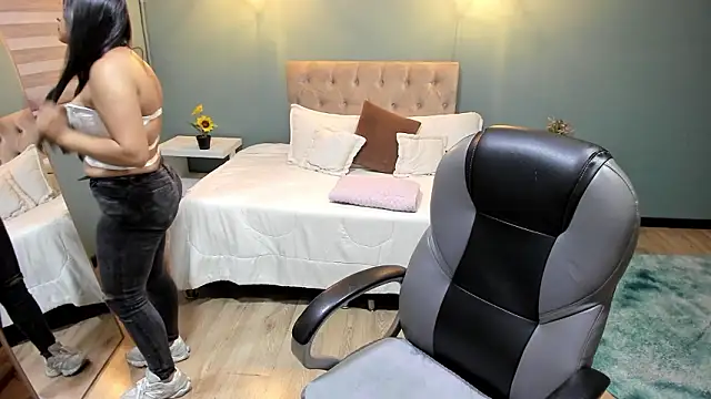 Miss Cataleya   online show from February 7, 11:47 am