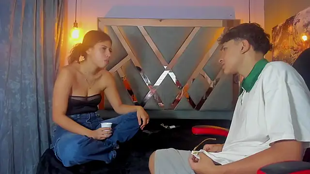 ChanellandMax online show from December 14, 1:49 pm