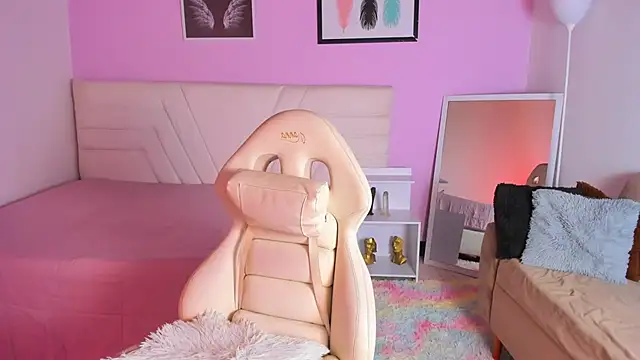 fressittalove01 online show from September 23, 2:09 pm