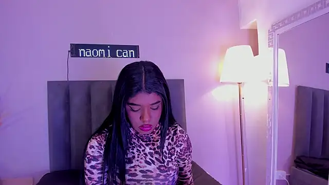 KendraChavez  online show from February 4, 9:31 pm