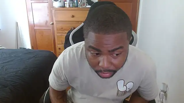 Breadwinnah online show from November 26, 8:21 pm