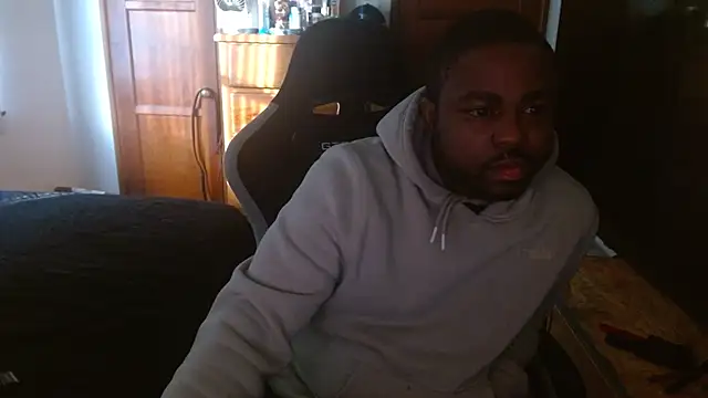 Snapshot of Breadwinnah chatting on January 19, 4:11 pm Breadwinnah online show from January 19, 4:11 pm