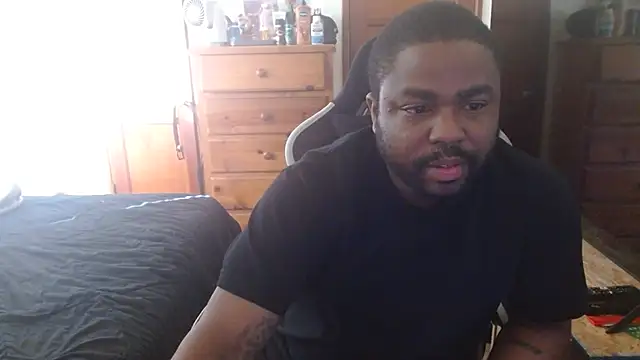 Snapshot of Breadwinnah chatting on February 2, 5:55 pm Breadwinnah online show from February 2, 5:55 pm