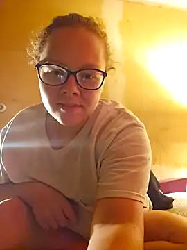 countrymomma online show from September 19, 9:15 pm