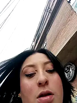 megan fox5 online show from October 4, 4:49 pm