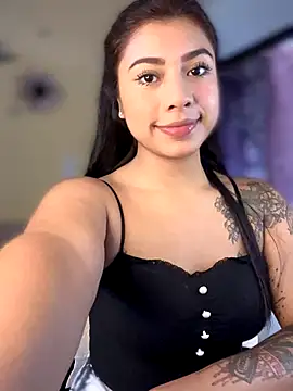 Snapshot of charlotte_queen1320 chatting on November 13, 6:29 pm charlotte queen1320 online show from November 13, 6:29 pm