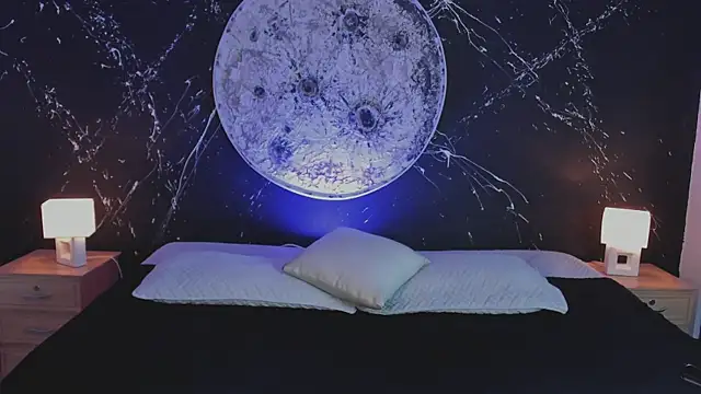 AsiaAndZoe online show from September 29, 11:59 am