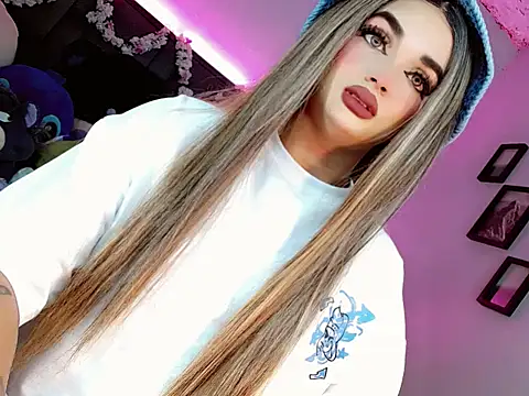 kattie Sweet  online show from November 12, 1:00 pm