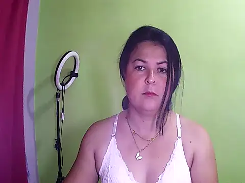 anapaulaa online show from November 7, 1:05 am