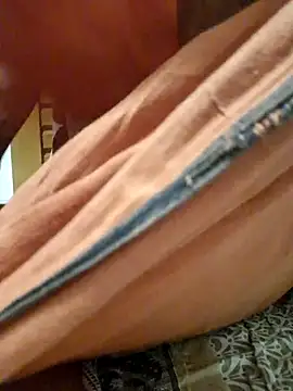 Snapshot of Pirator1 chatting on September 21, 4:08 pm Pirator1 online show from September 21, 4:08 pm