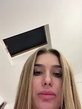 KaseyQuinn  online show from December 4, 9:56 pm