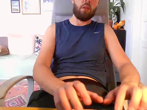 Snapshot of MrBig303 chatting on July 26, 9:05 am MrBig303 online show from July 26, 9:05 am
