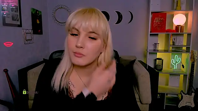 Snapshot of marta_smith chatting on January 13, 10:31 am marta smith online show from January 13, 10:31 am