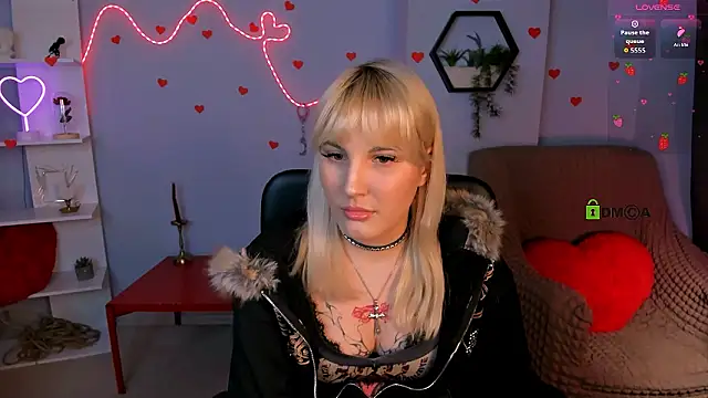 Snapshot of marta_smith chatting on March 17, 12:59 am marta smith online show from March 17, 12:59 am