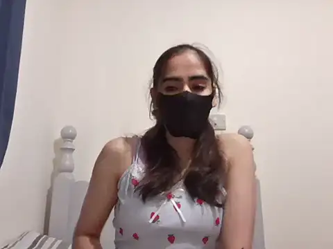 BobtailFormal online show from December 20, 2:57 pm