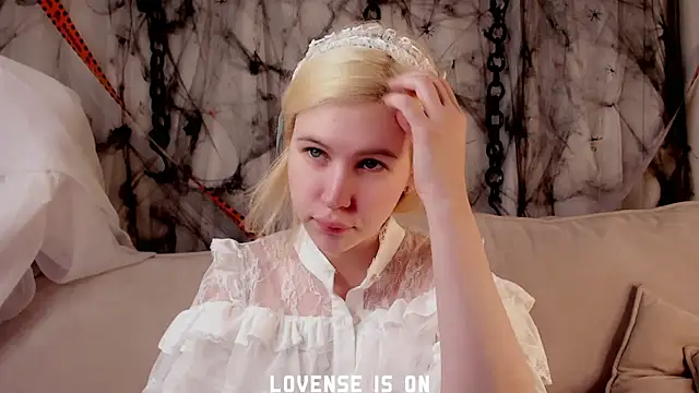 ElizSpieth online show from November 6, 1:28 am